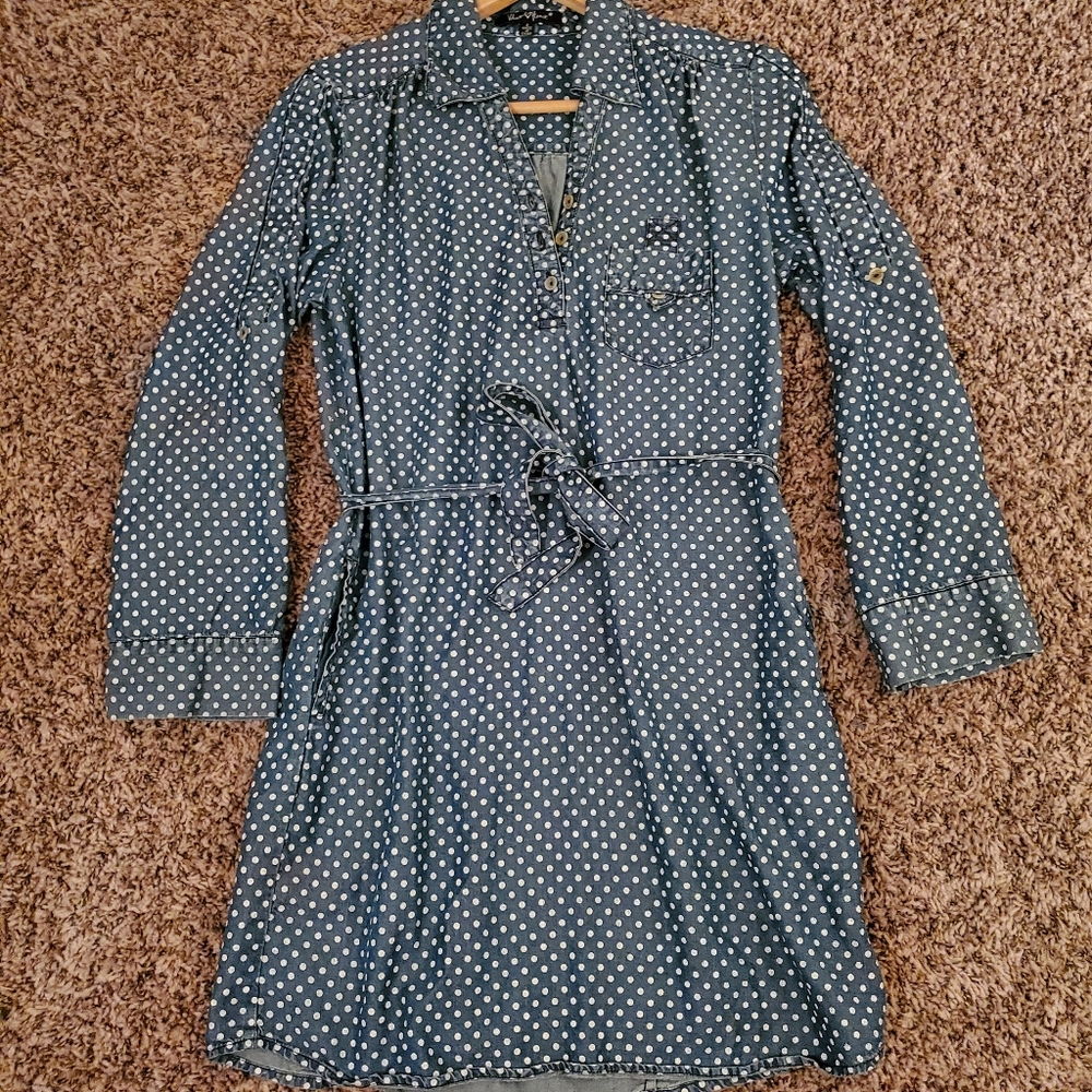 Velvet Heart: Anita Dot Roll Tab Sleeve Shirt